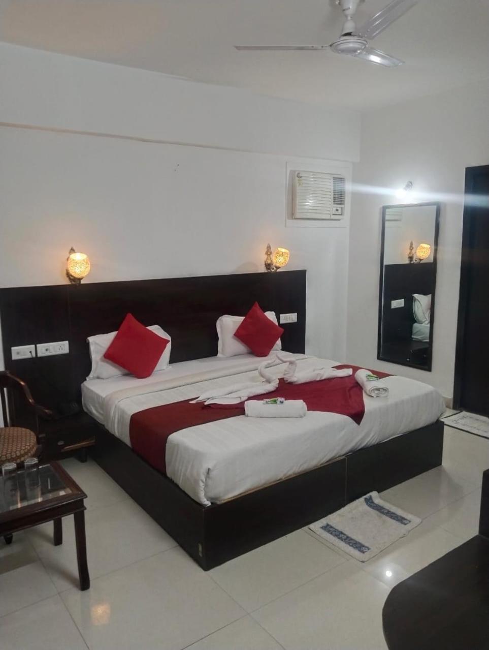 The Orchid Villa Homestay - Walkable Distance From Taj Mahal Agra  Exterior foto